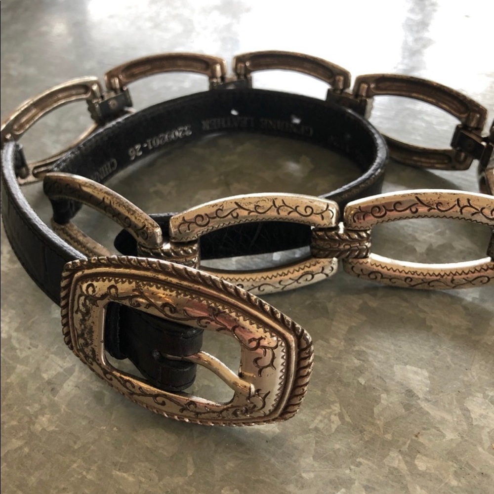 Woman’s Black Leather Belt w/Silver Links! SZ 26